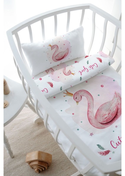 Park Yatak Nevresim Takımı (80 x 120) - For Baby Serisi - Pembe Zeminli Kuğu