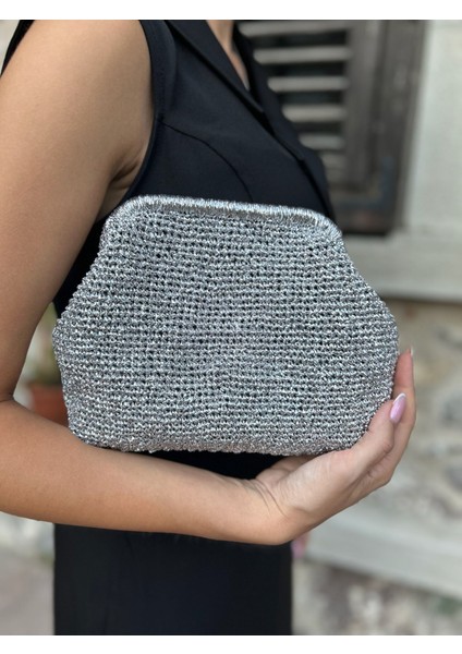 Parlak Metalik Silver Gümüş Renk Portföy Clutch Burslu Çanta fiyatları