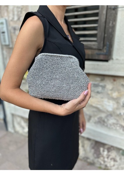 Parlak Metalik Silver Gümüş Renk Portföy Clutch Burslu Çanta modelleri