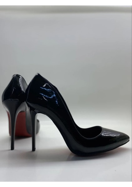 Kadın Siyah Rugan Deri Stiletto Topuklu Ayakkabı 10 cm Yükseklik ile Şık Tasarım