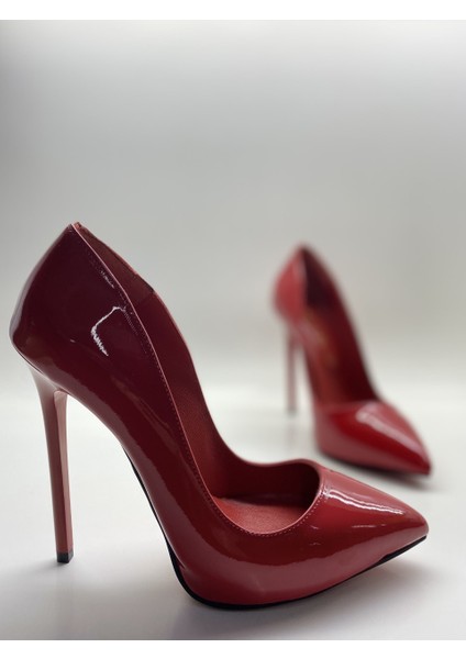 Kırmızı Rugan Deri Astarlı Gizli Platformlu Stiletto Topuklu Ayakkabı
