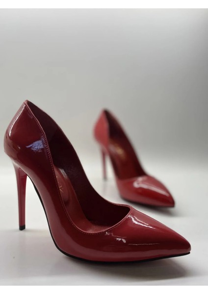 Kırmızı Rugan Deri Astarlı Stiletto Topuklu Ayakkabı