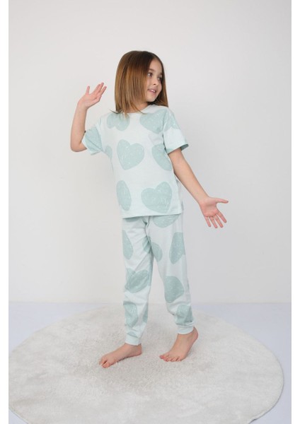 Kız Çocuk Pamuk Yazlık Kısa Kollu Pijama Takımı-Kalp Desenli