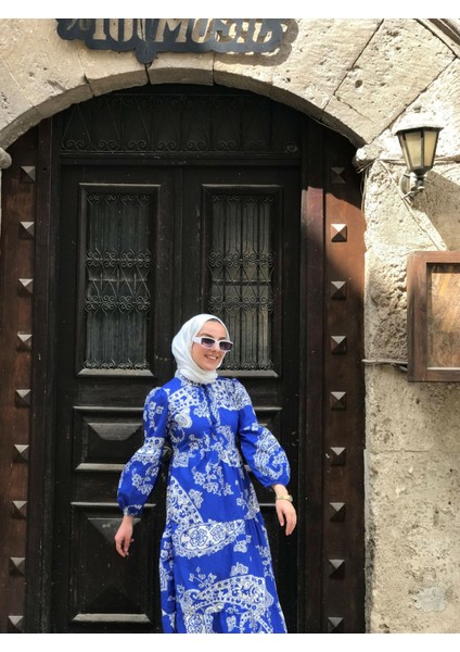 Mavi- Beyaz Bağcıklı Kol Ucu Lastikli Desenli Elbise fiyatları