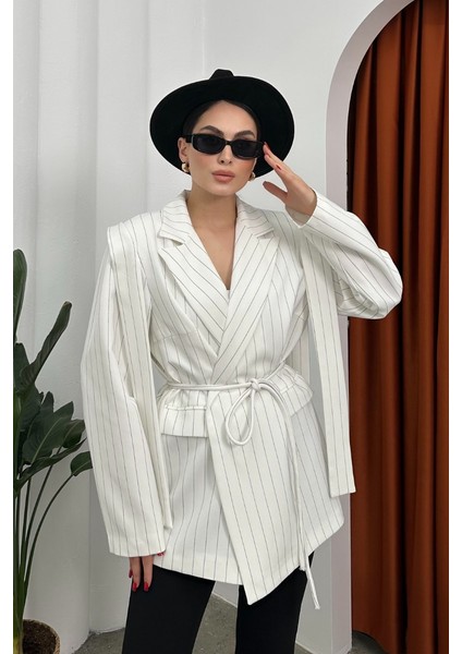 Kadın Oversize Blazer Ceket Çizgili Kuşaklı Omuz Detaylı