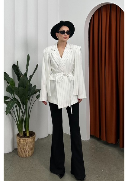Kadın Oversize Blazer Ceket Çizgili Kuşaklı Omuz Detaylı fiyatları