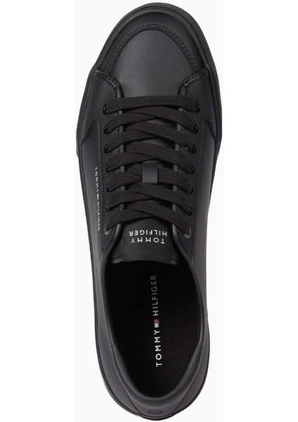 Core Corporate Low Top Sneaker