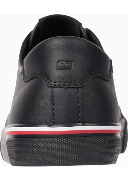 Core Corporate Low Top Sneaker