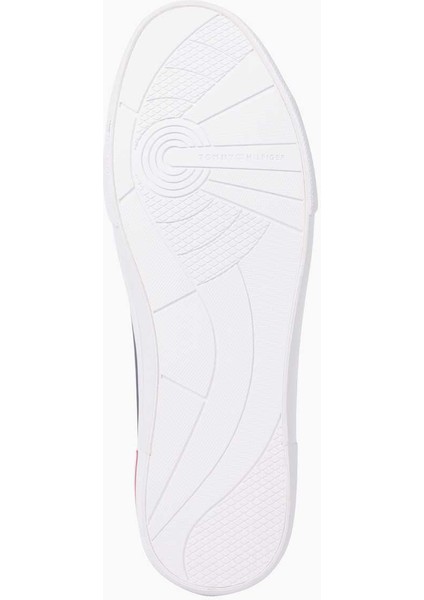 Core Corporate Low Top Sneaker