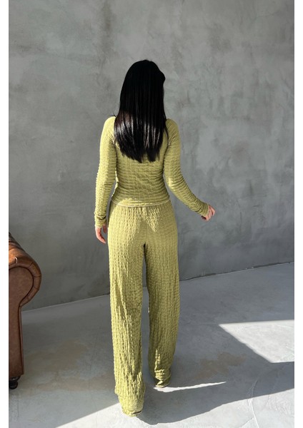 Fıstık Yeşili Rengi Dokulu Bahar Basic Rahat Takım