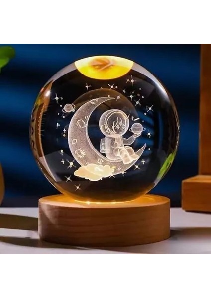 Kişiye Özel Işıklı Ahşap Kaideli Astronot Temalı Cam Küre 8*6cm