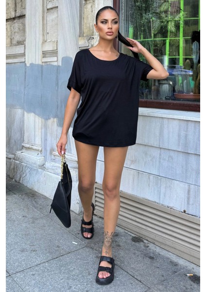 Kadın Siyah Geniş Yaka, Kısa Kollu, Sırtı Dekolteli, Dökümlü Kumaş, Salaş Bluz fiyatları