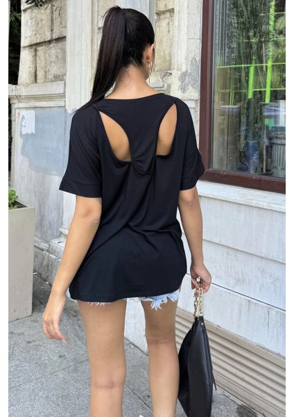 Kadın Siyah Geniş Yaka, Kısa Kollu, Sırtı Dekolteli, Dökümlü Kumaş, Salaş Bluz modelleri