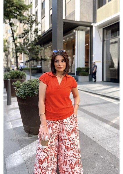 Mercan Polo Yaka, Kısa Kol, Fitilli Kaşkorşe Kumaş, Basic Kesim, Spor ve Günlük Bluz & T-Shirt modelleri
