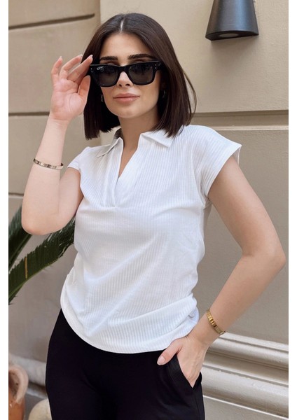 Beyaz Polo Yaka, Kısa Kol, Fitilli Kaşkorşe Kumaş, Basic Kalıp/kesim, Spor ve Günlük Bluz & T-Shirt