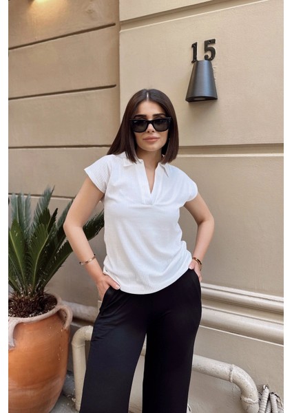 Beyaz Polo Yaka, Kısa Kol, Fitilli Kaşkorşe Kumaş, Basic Kalıp/kesim, Spor ve Günlük Bluz & T-Shirt fırsatları