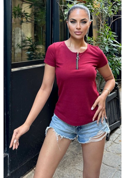 Kadın Bordo Kısa Kol, Fermuar Yaka Detaylı, Fitilli Terletmez Kumaş, Rahat Bluz, Tshirt