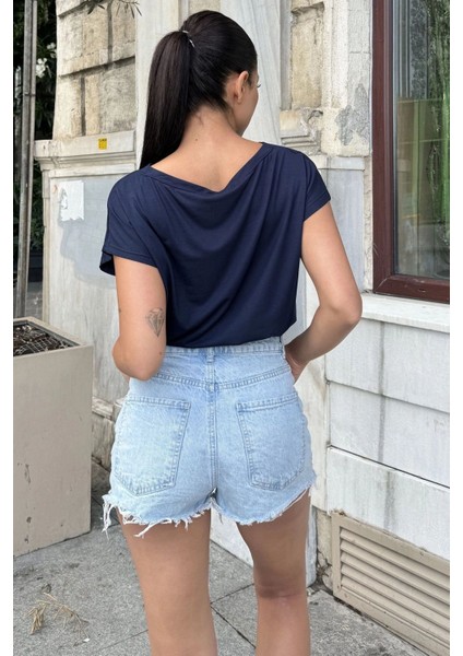 Kadın Lacivert Yarım Kol, Geniş Yaka, Tek Cepli, Beli Lastikli Rahat Crop Bluz modelleri