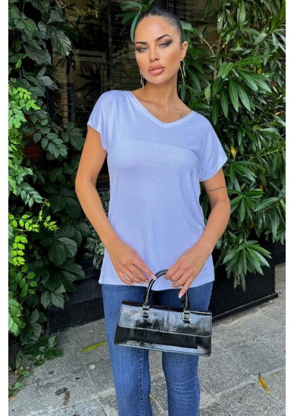 Kadın Beyaz V Yaka, Kısa Kol, Basic Model, Salaş Bluz indirimleri