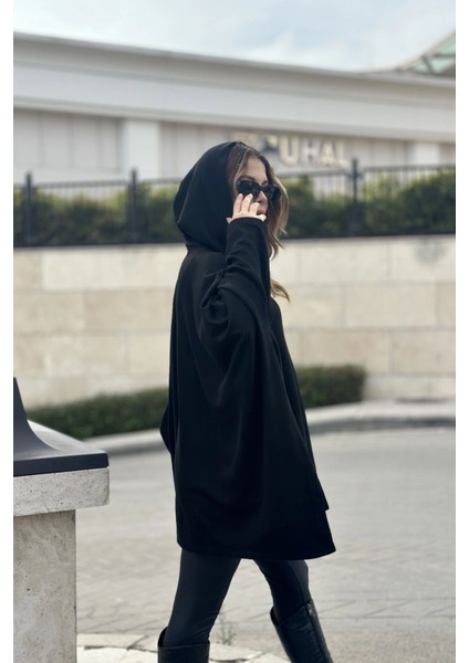 Kadın Siyah Kapüşonlu, Asimetrik Kesim, Akrilik Kumaş, Salaş-Oversize Panço Kazak modelleri