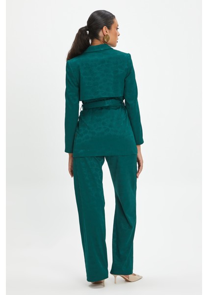 Kadın Takım - Kuşak Detaylı Ceket ve Geniş Paça Pantolon, Şık ve Modern Tasarım - Günlük ve Özel Kullanım Için Zarif Takım fırsatları