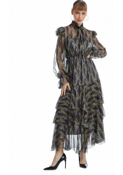 Kadın Uzun Şifon Elbise - Kat Kat Etekli - Fular Detaylı, Modern ve Hareketli Tasarım – Günlük ve Özel Gün Kullanımları Için Şık Elbise modelleri