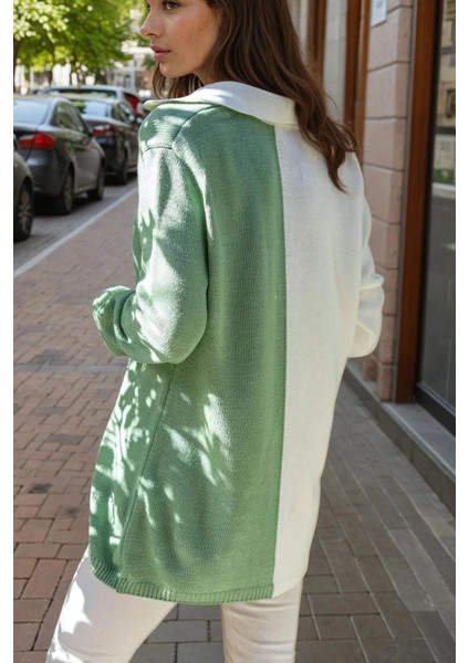 Mint ve Ekru Renk Bloklu, Polo Yaka, Salaş Triko Kazak fiyatları