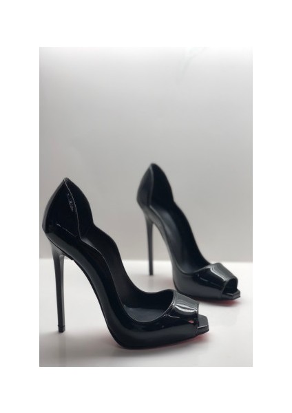 Siyah Rugan Love Kare Burun Gizli Platformlu Stiletto Topuklu Ayakkabı fırsatları