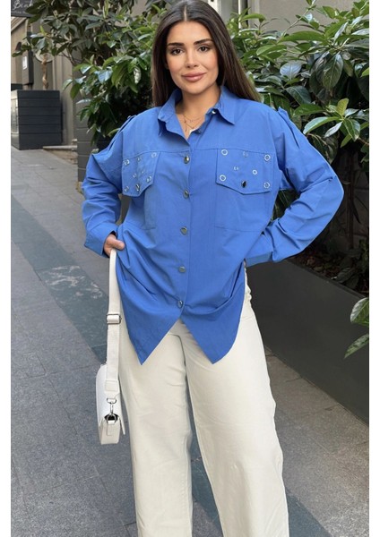 Kadın Saks Apolet ve Zımba Detaylı, Salaş Kesim, Terletmez, Poplin Gömlek indirimleri