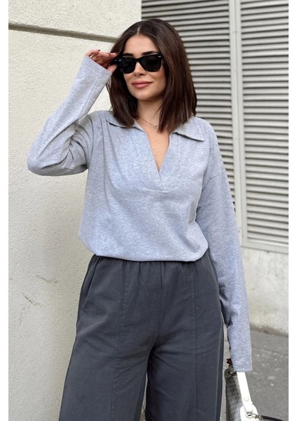 Kadın Gri Polo Yaka Basic Bluz, Uzun Kol, Regular Kesim, Günlük ve Spor Kaliteli Kumaş Sweatshirt