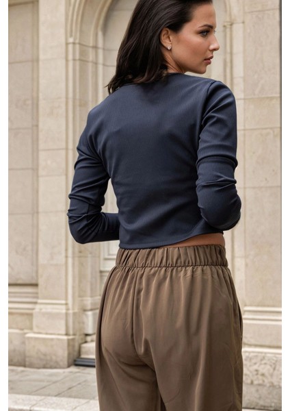 Siyah Crop, Fermuar Detaylı, Basic Bluz