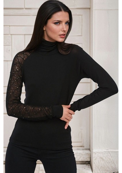 Siyah Yarım Balıkçı Yaka, Transparan Kol Detaylı Bluz