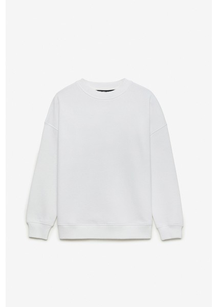 Mımı Kadın Yuvarlak Yaka Regular Beyaz Sweatshirt