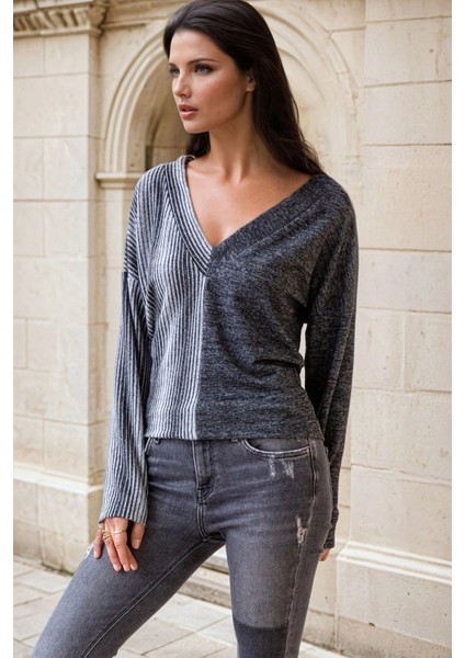 Antrasit V Yaka, Renk Bloklu, Uzun Kollu, Şerit Detaylı Bluz