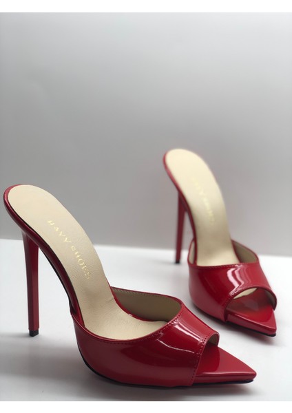 Hayyshoes Kırmızı Rugan Deri Astarlı Gizli Platformlu Topuklu Terlik