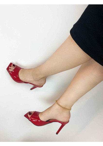 Hayyshoes Kırmızı Rugan Kare Burun Deri Astarlı Topuklu Terlik modelleri