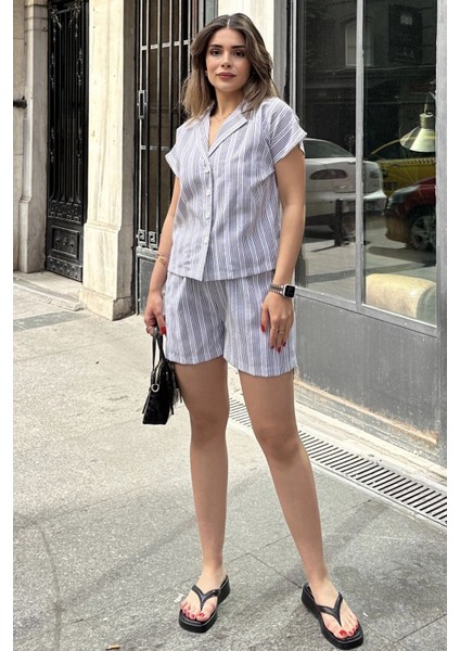 Siyah Apaş Yaka, Kısa Kol Gömlek & Beli Lastikli, Cepli Şort - Çizgi Desen Fisto Alt Üst Takım modelleri