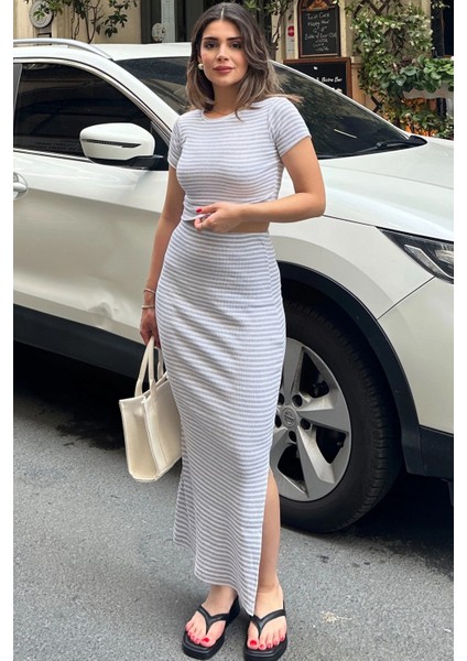 Kadın Gri Crop Bluz & Yırtmaçlı Kalem Etek - Çizgili Kaşkorse Alt Üst Takım