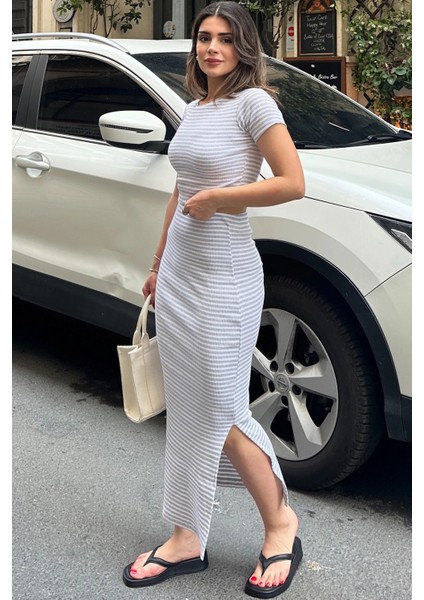 Kadın Gri Crop Bluz & Yırtmaçlı Kalem Etek - Çizgili Kaşkorse Alt Üst Takım modelleri