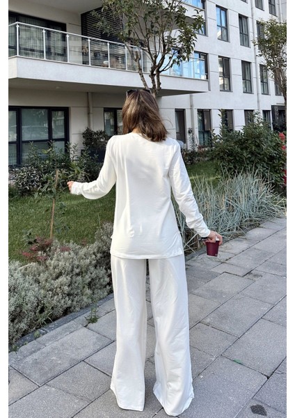 Kadın Beyaz Yuvarlak Yaka Sweatshirt & Bol Paça Beli Lastikli Pantolon - Rahat Alt & Üst Takım modelleri