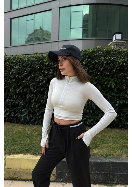 Kadın Siyah Lastikli Bel Bağcık Detaylı Eşofman Altı modelleri