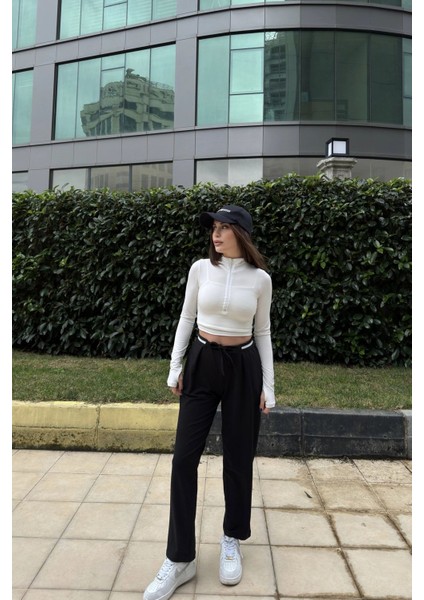 Kadın Siyah Lastikli Bel Bağcık Detaylı Eşofman Altı indirimleri