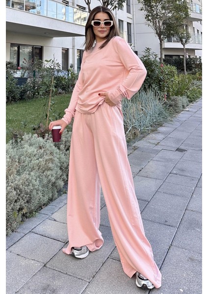 Kadın Pudra Yuvarlak Yaka Sweatshirt & Bol Paça Beli Lastikli Pantolon - Rahat Alt & Üst Takım