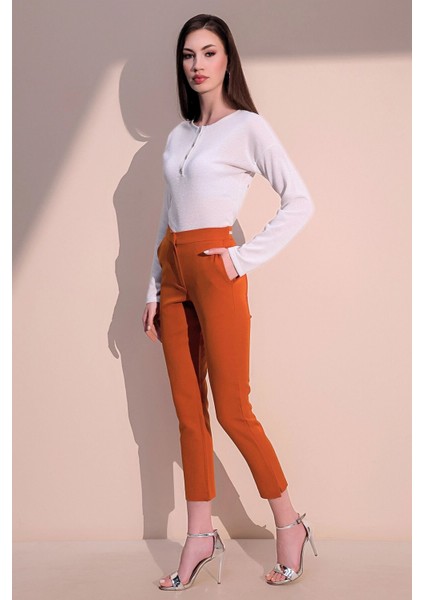 Kadın Kiremit Beli Lastikli Şerit Detaylı Arka ve Yan Cepli Kalem Pantolon fiyatları