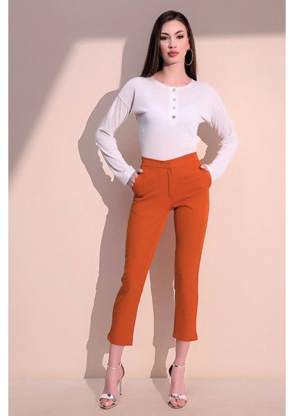 Kadın Kiremit Beli Lastikli Şerit Detaylı Arka ve Yan Cepli Kalem Pantolon modelleri