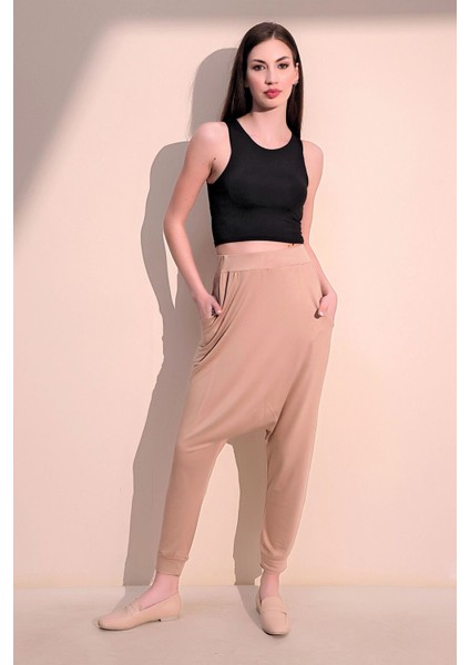 Kadın Bej Rahat Kumaş Cepli Şalvar Pantolon, Beli ve Paçası Lastikli fiyatları