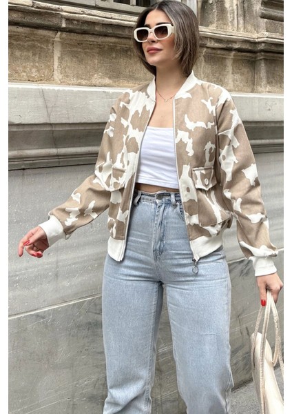Kadın Bej Desenli Gabardin Kumaş, Rahat Kesim, Kapaklı Cepli, Bomber Ceket fiyatları