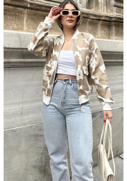 Kadın Bej Desenli Gabardin Kumaş, Rahat Kesim, Kapaklı Cepli, Bomber Ceket modelleri