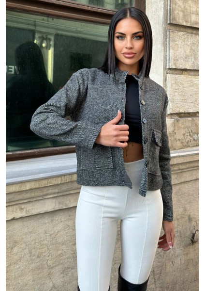 Siyah Dik Yaka, Çift Kapaklı Cep, Kısa Kesim, Diagonal Kaşe Ceket indirimleri