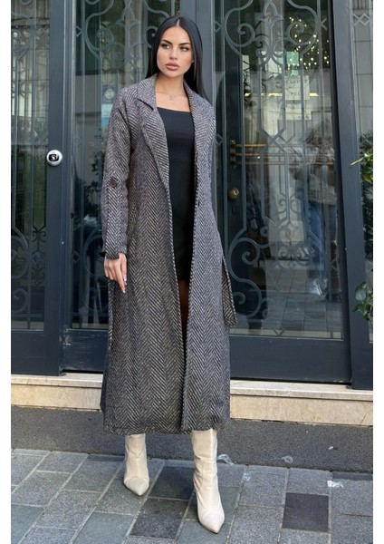 Kahve Kruvaze Yaka, Çift Cepli, Beli Kemerli, Uzun Balıksırtı Kaşe Kaban (Astarsız) modelleri